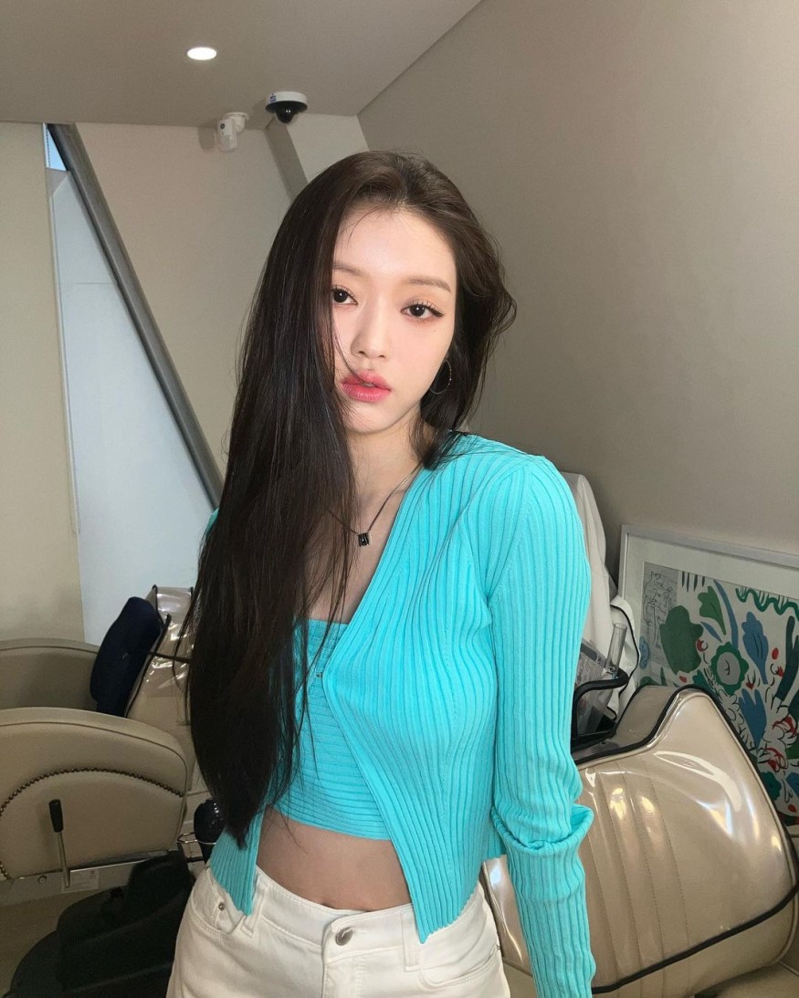 OH MY GIRL YooA, there is no doll