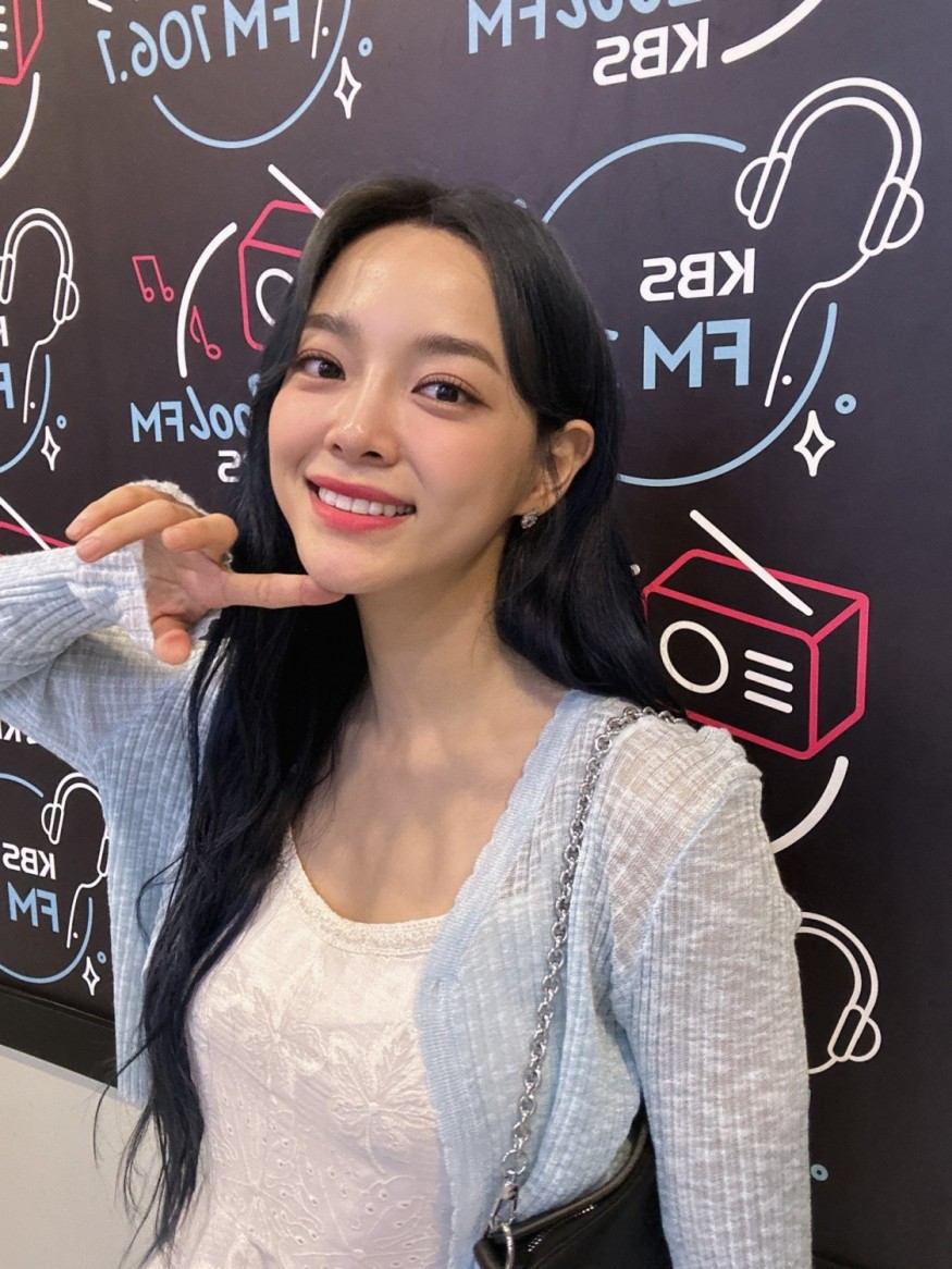 KIM SEJEONG, 'Top or Cliff' moving version choreography video released... deep eyes