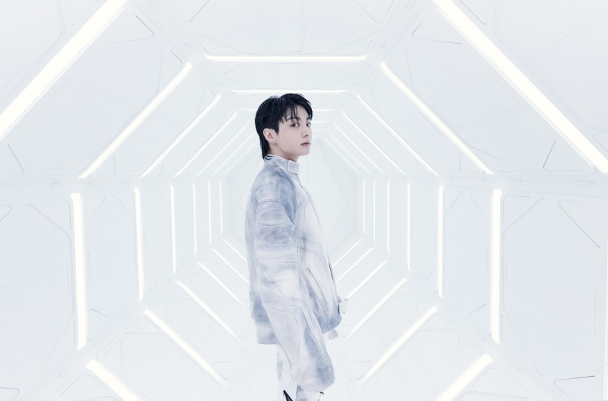 Jungkook releases second concept photo for new solo song '3D'... Unrivaled visuals