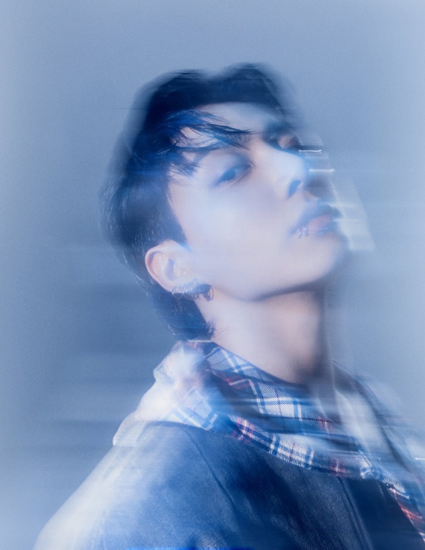 Jungkook releases second concept photo for new solo song '3D'... Unrivaled visuals