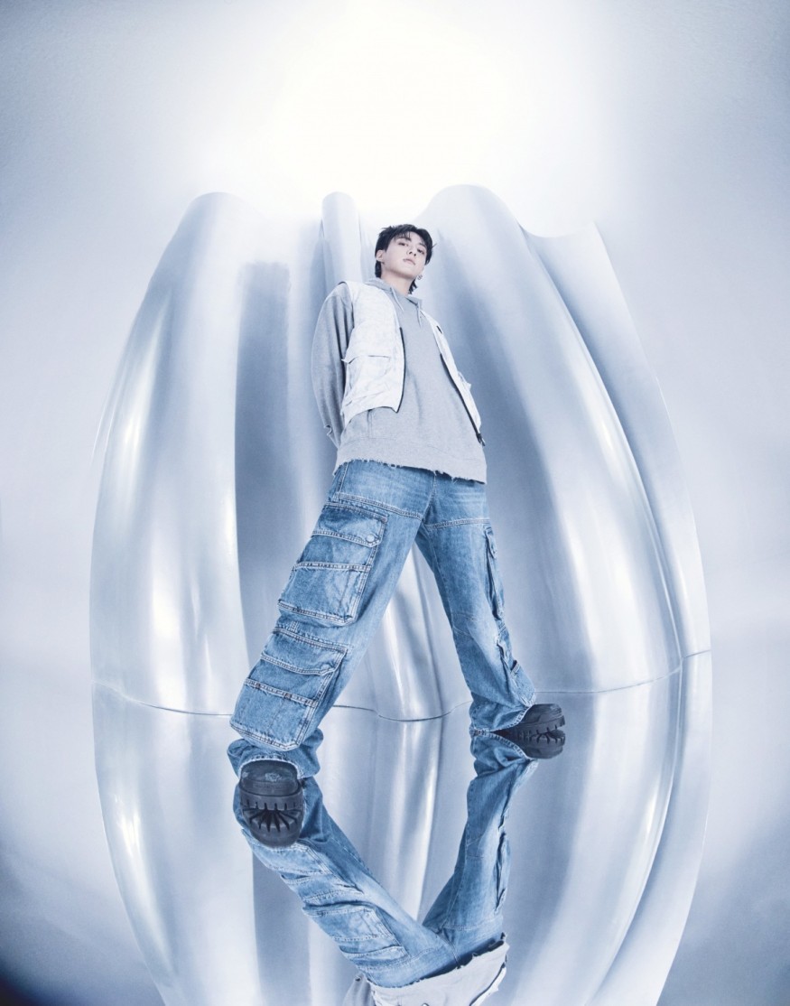 Jungkook releases second concept photo for new solo song '3D'... Unrivaled visuals