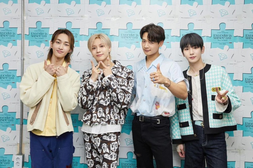 SHINee's 15th anniversary movie to be released in November... Five members in the poster