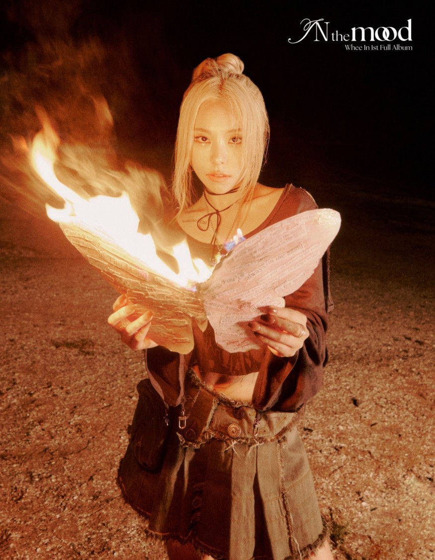 Mamamoo Whee In releases new mood film… Exuding sexy charisma