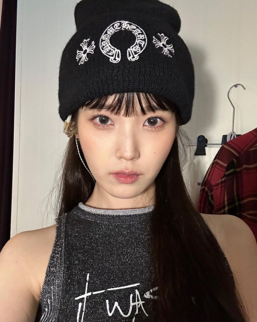 IU, from chic charm to innocent fairy... “Let’s get it in October too”